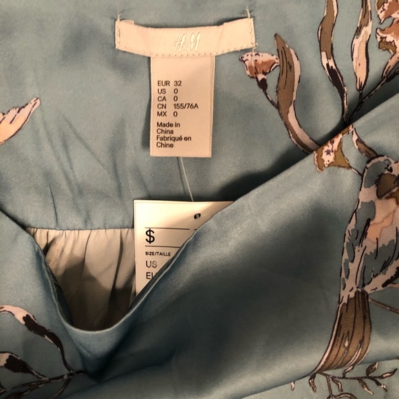 H&M Robins Egg Blue Floral Top size XS NWT Birds - Picture 5 of 11